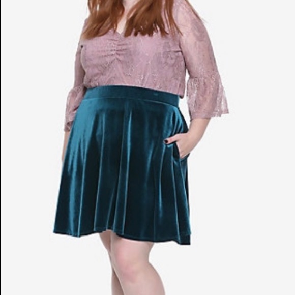 Green Velvet Hot topic Skater Skirt - Picture 2 of 3